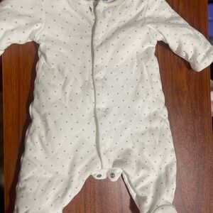 White One Piece Footie with Zipper and Long Sleeves